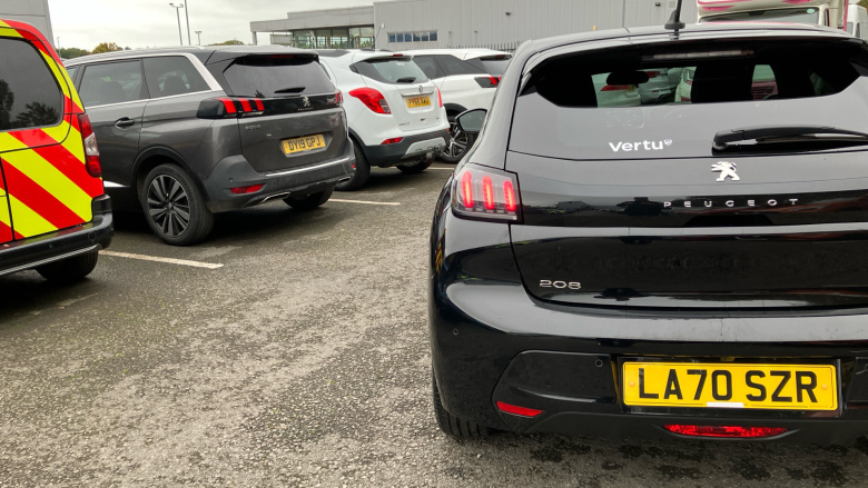 Peugeot 208 1.2 PureTech 100 Allure Premium 5dr Petrol Hatchback